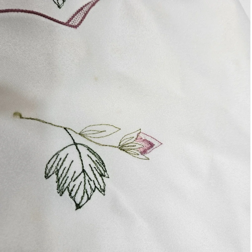 Vintage‎ Embroidered Rose Satin Cloth Napkins Set 6 Scalloped Edges Dinner Party